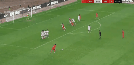 河内1.5分彩：友谊赛：U19国青1-0越南，王钰栋贴地斩，泰山小将连失必进球