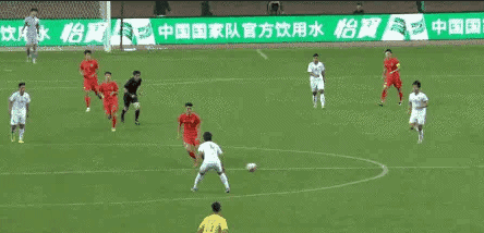 河内1.5分彩：友谊赛：U19国青1-0越南，王钰栋贴地斩，泰山小将连失必进球