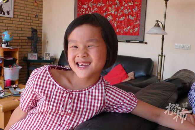 门徒平台官方：女孩被弃34年寻亲：随身信纸提醒“不信迷信，注意卫生”，生父母或是有文化的人