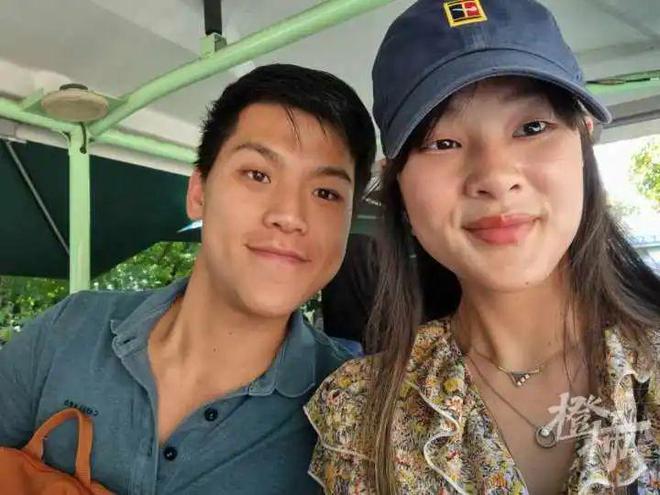 门徒平台官方：女孩被弃34年寻亲：随身信纸提醒“不信迷信，注意卫生”，生父母或是有文化的人